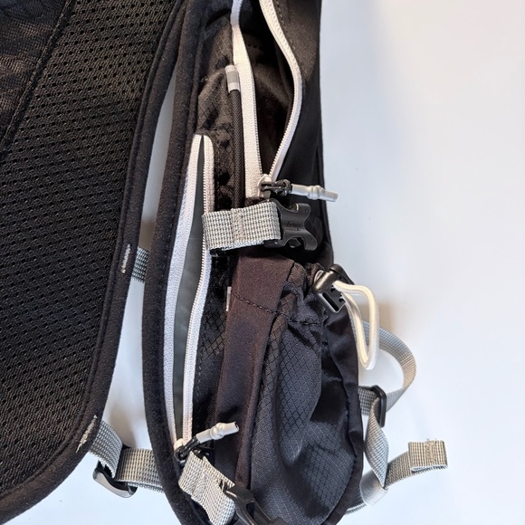 UTOBEST 5L Unisex Hydration Running/Cycling Backpack - Picture 3 of 5